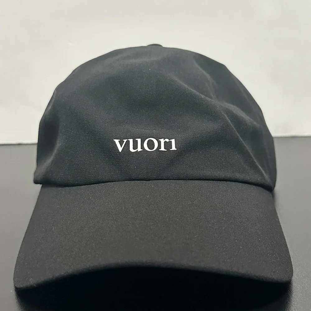 Vuori Hat Adult One Size Black ACTV Pursuits Cap Unisex Flex Stretch Running EUC - Picture 1 of 6